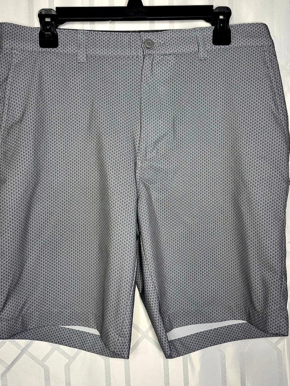 Greg Norman Men's Geometric Shorts Size 34